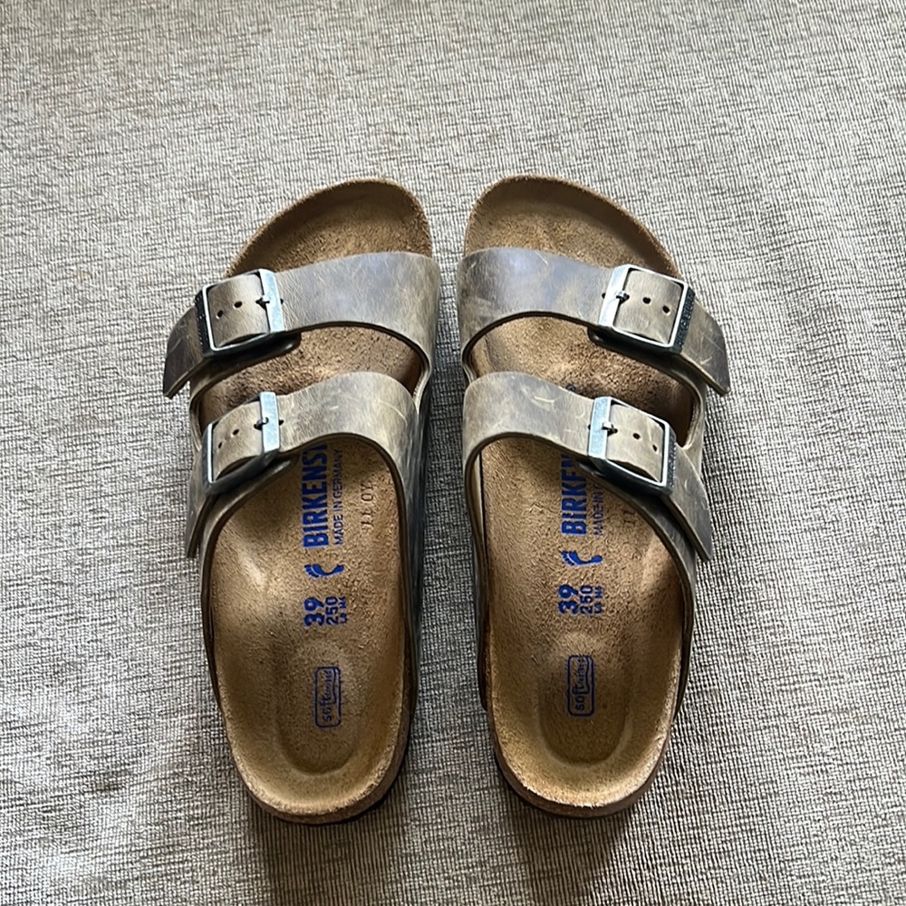 NWOT Birkenstock Arizona